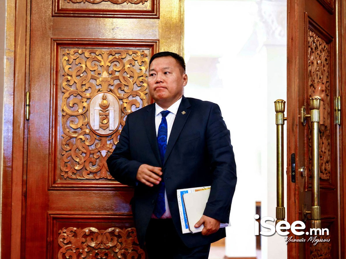 Намрын чуулганы хуралдах 75 хоногийн хугацаа 31-нд дуусах бөгөөд МАН чуулганыг хааж, ЗГ-ыг огцруулах саналыг хойш "шидэх"-ээр ажиллаж байна