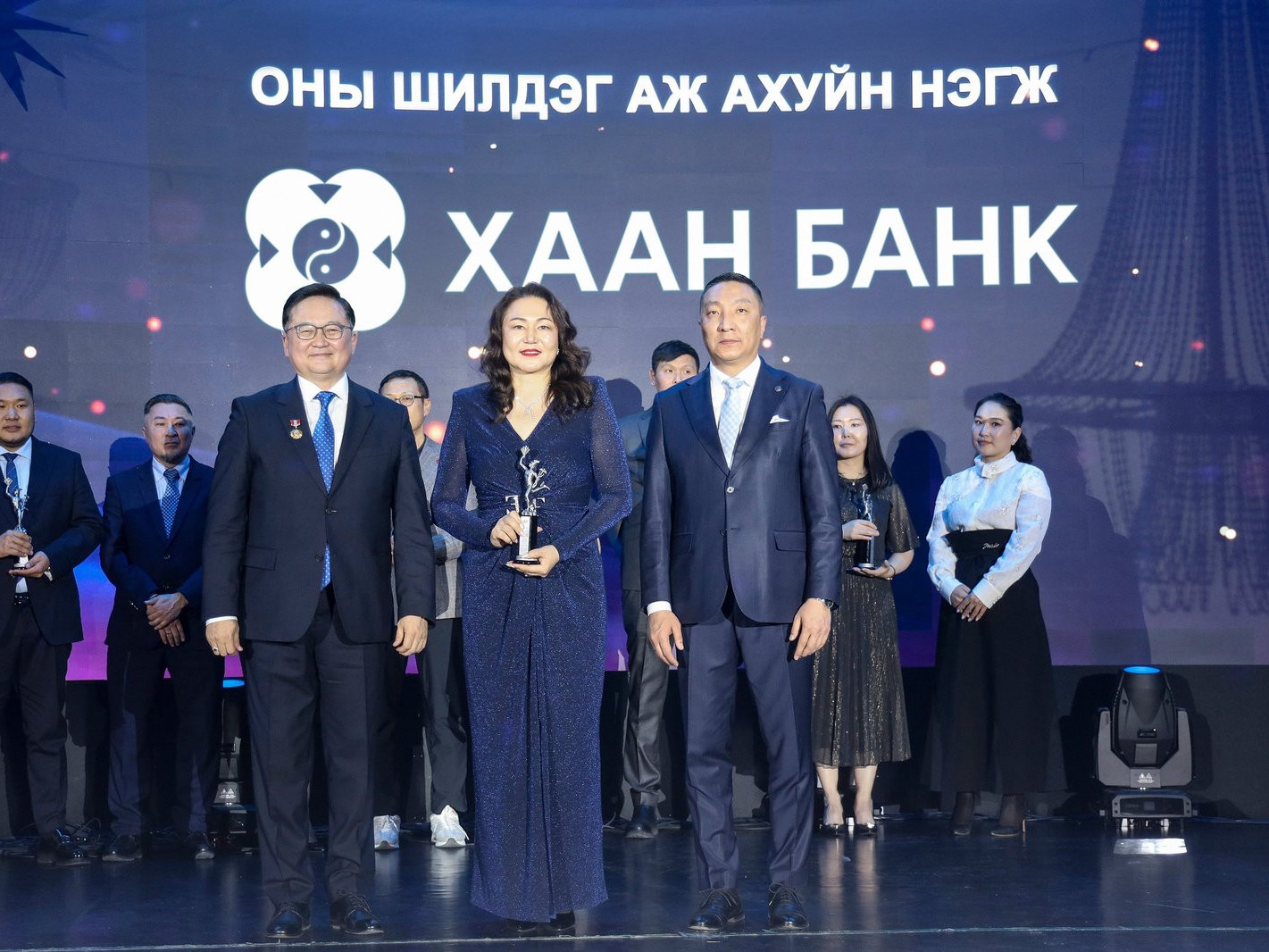 ХААН Банк “Оны онцлох аж ахуйн нэгж”, “Банкны салбарын онцлох энтрепренер”-ээр тодорлоо