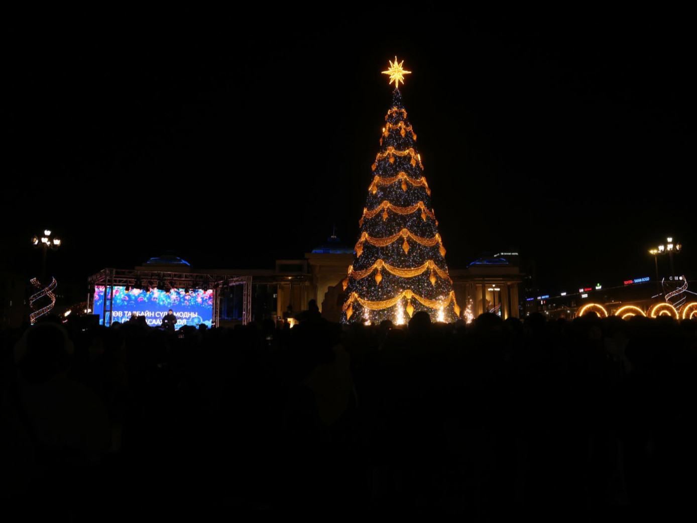 “Улаанбаатарын мөнгөн шөнө” тоглолтын үеэр 1800 албан хаагч иргэдийн аюулгүй байдлыг ханган ажиллана