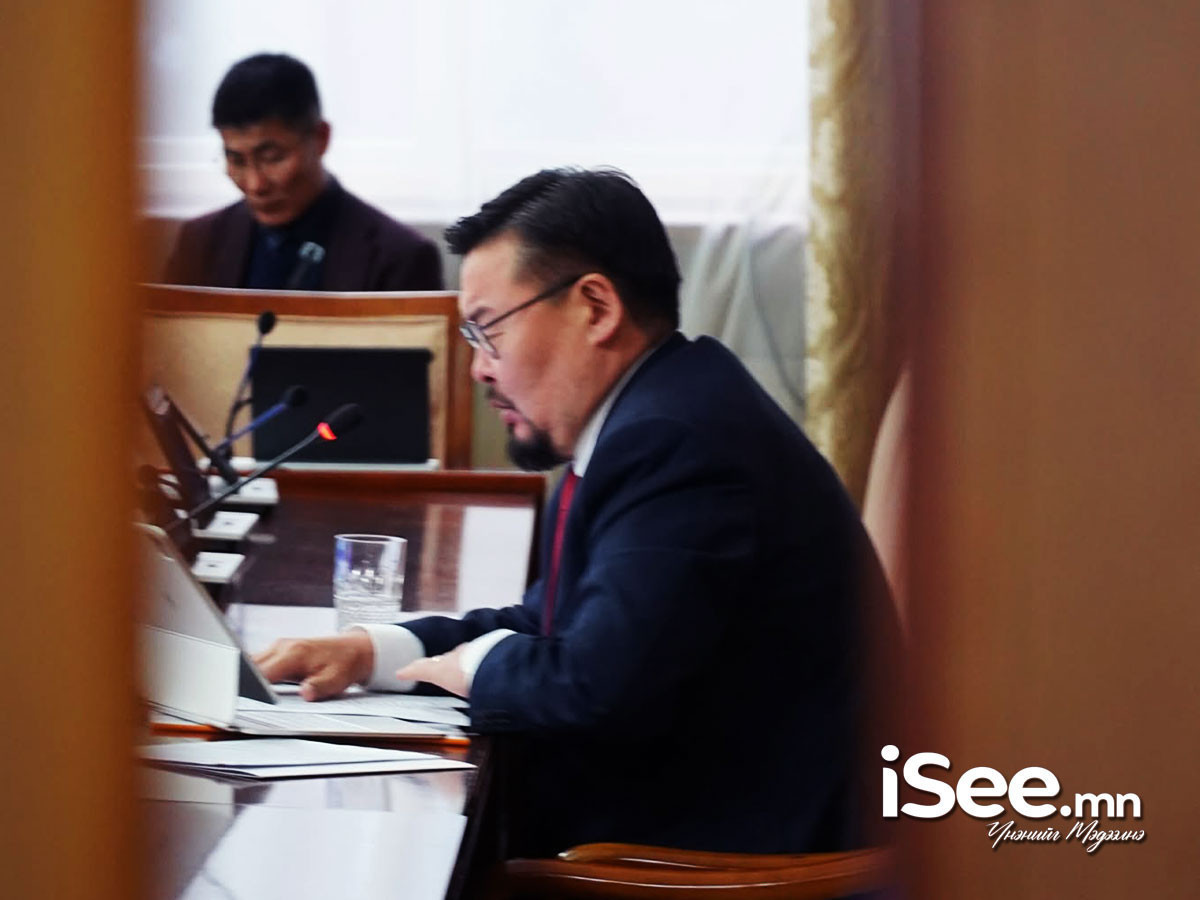 ЗГ-ын хуралдаанаар Эдийн засгийн сэргэлтийг эрчимжүүлэх 300 хоногт хэрэгжүүлэх арга хэмжээний төлөвлөгөөг хэлэлцэж байна