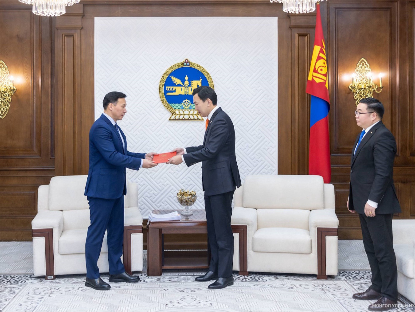 Сургуулийн орчны эрүүл мэнд, аюулгүй байдлын тухай хуулийн төслийг өргөн мэдүүлжээ