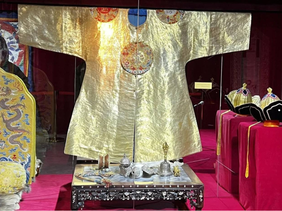 "Олноо өргөгдсөн нь" үзэсгэлэн Богд хааны ордон музейд энэ сарын 10 хүртэл дэлгэгдэнэ