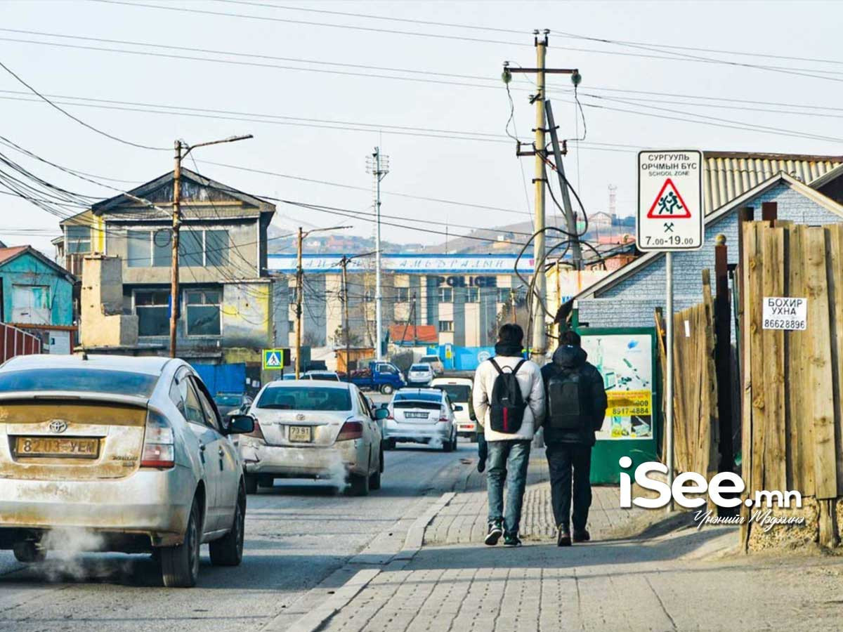 Өмнөговь аймагт бага, дунд, ахлах ангийн бүх сурагчдад үдийн хоол өгдөг болох захирамж гаргажээ