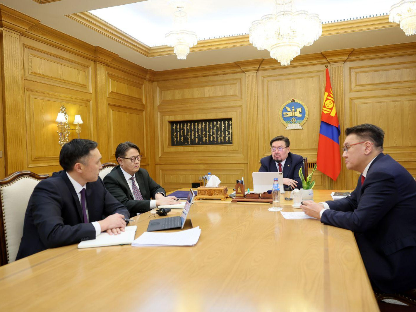 Дубай руу аялсан татварын газрын дарга нарт хариуцлага тооцож, ажлаас нь чөлөөлөхийг Ерөнхий сайд Г.Занданшатар үүрэг болголоо