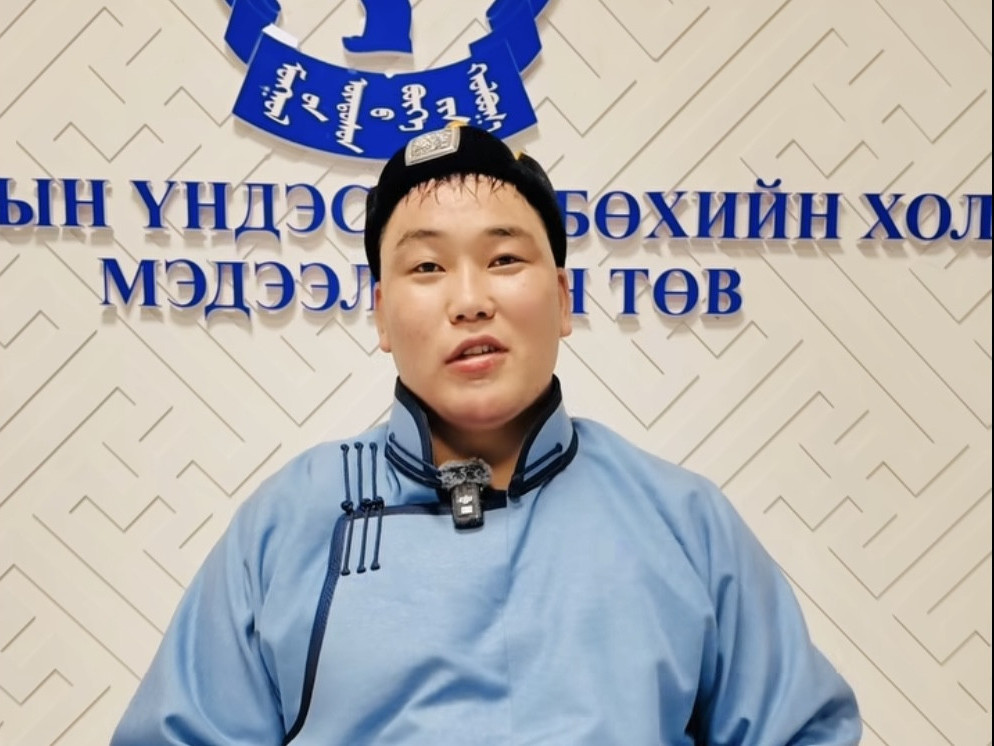 “Атар" хэвийн боовны нэрэмжит барилдаанд Аймгийн арслан Ц.Төмөрцоож найм даван түрүүлжээ