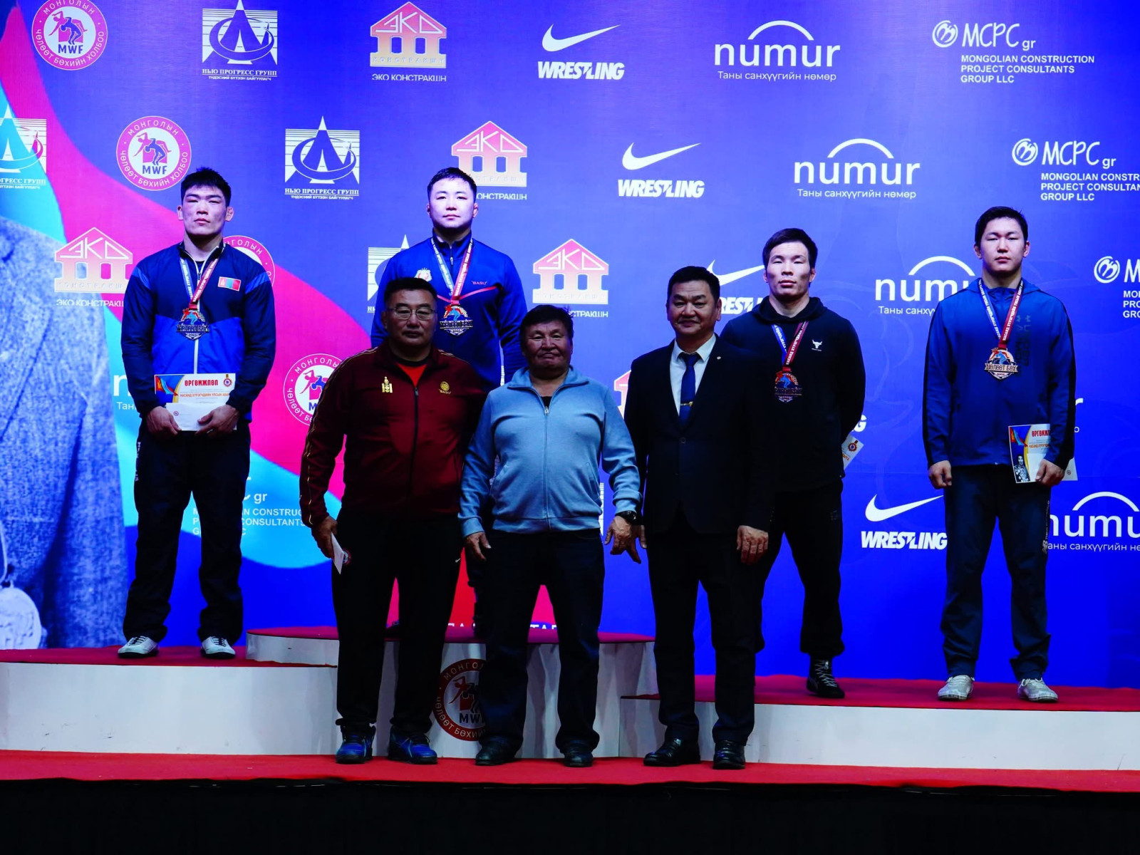 Улсын арслан Р.Пүрэвдагвын хүү П.Билгүүндалай чөлөөт бөхийн улсын аваргад анх удаа оролцож, хүрэл медаль хүртжээ