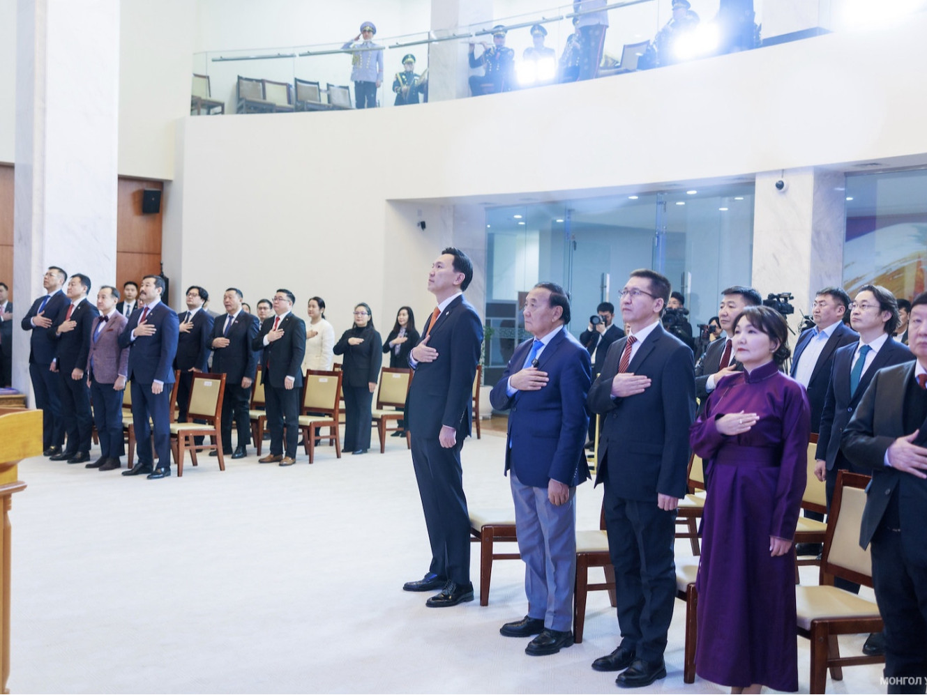 Б.Чимидийн нэрэмжит шагналыг “Эрүүгийн процессын эрх зүйн үндсэн асуудал” бүтээлээрээ Гавьяат хуульч Ж.Бямбаа, профессор Ж.Эрхэсхулан нар хүртэв