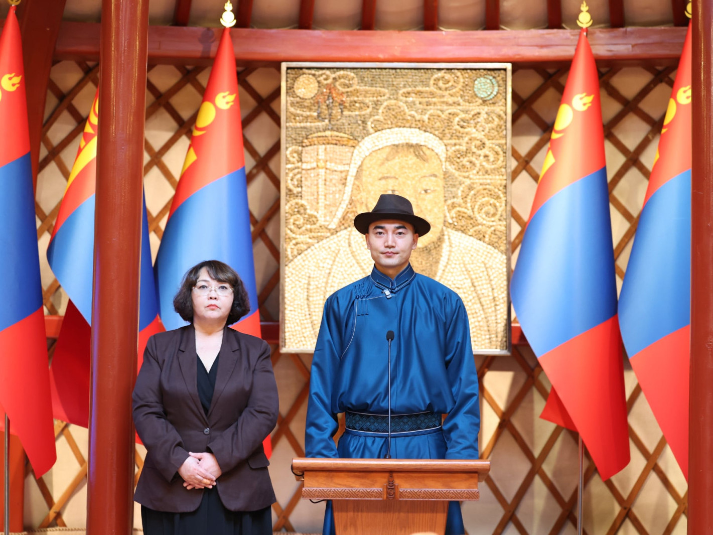 Youtuber Б.Түшиг: Хүн гадуурхаж болохгүй, өөрөө ч гадуурхагдаж болохгүй л гэж хүүдээ хэлнэ дээ