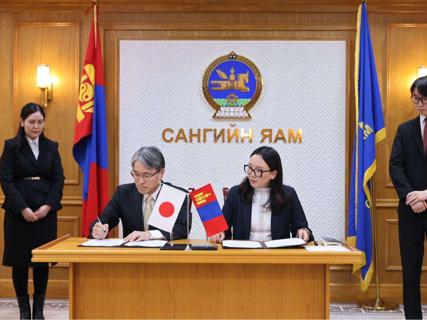 Япон улс 500 сая иены эрчим хүчний тоног төхөөрөмжийн буцалтгүй тусламж Монгол Улсад үзүүлнэ