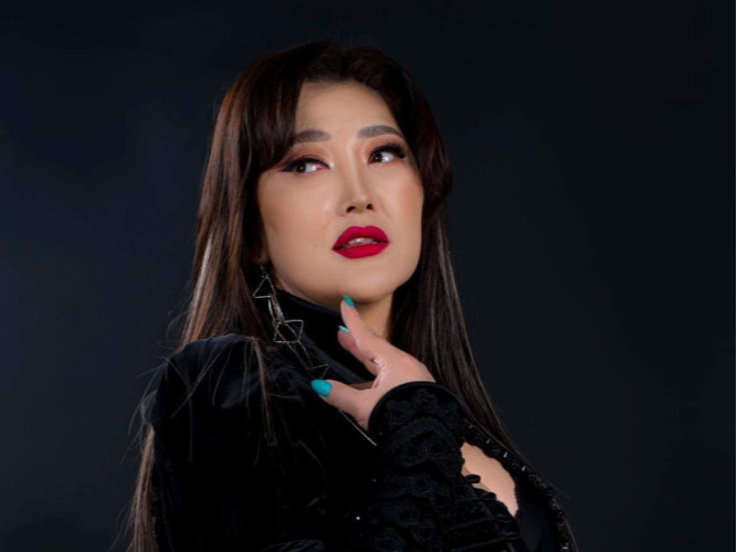 Дуучин Б.Сарантуяа 40 жилийн ойн тоглолтоо “Амьдрал намайг дуунд уяраажээ” нэртэйгээр Төв цэнгэлдэх хүрээлэнд хийнэ