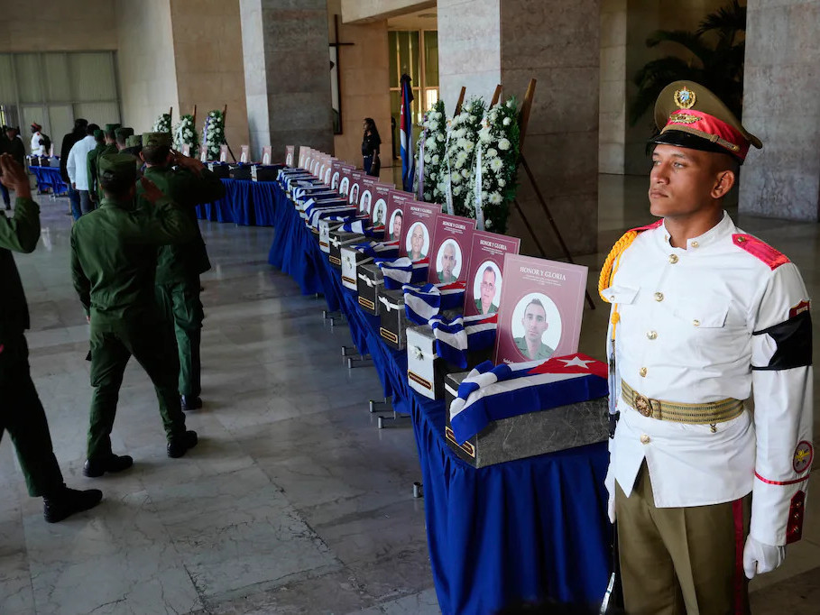 Н.Мадурог баривчлах үеэр амиа алдсан Кубын 32 цэргийн шарилыг эх оронд нь авчирчээ