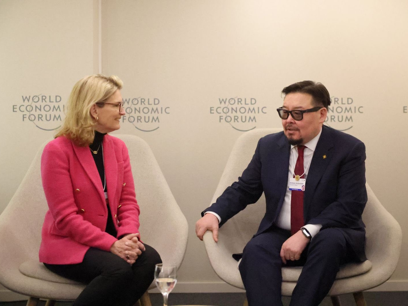 АЙЛЧЛАЛ: Ерөнхий сайд Г.Занданшатар өнөөдөр Тони Блэйртэй уулзаж, “Хуваагдалтай дэлхийд яриа хэлэлцээний амин сүнсийг сэргээх нь” уулзалтад оролцоно