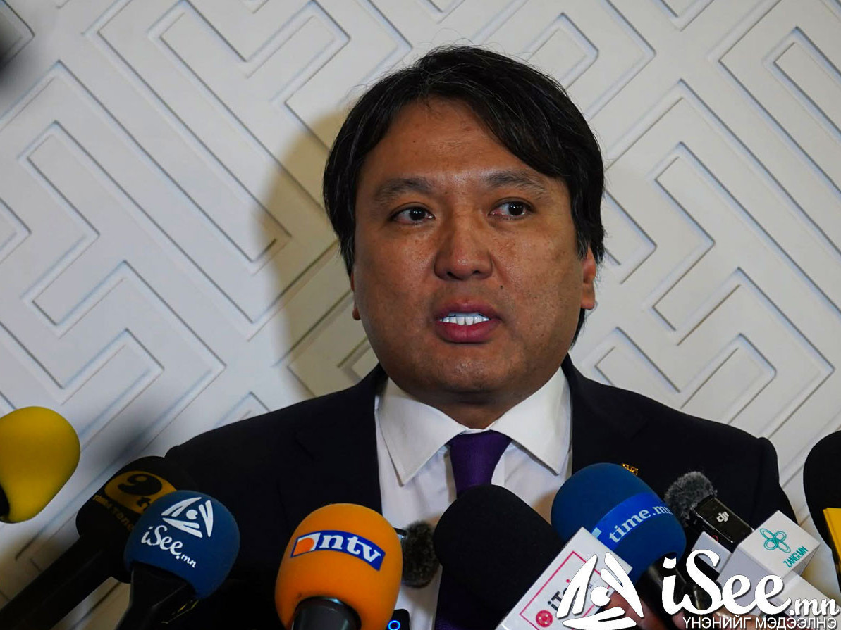 Т.Доржханд: Би улс төрөөс гарч болох ч хэн улс оронд хэрэгтэй ажил хийх вэ