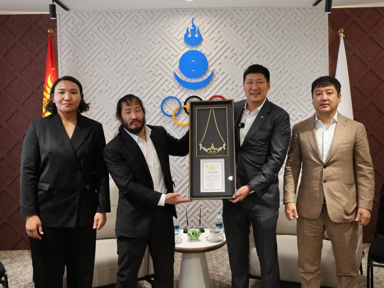 “Physical Asia”-д оролцсон баг, тамирчдад “Алтан од” одонг гардууллаа 