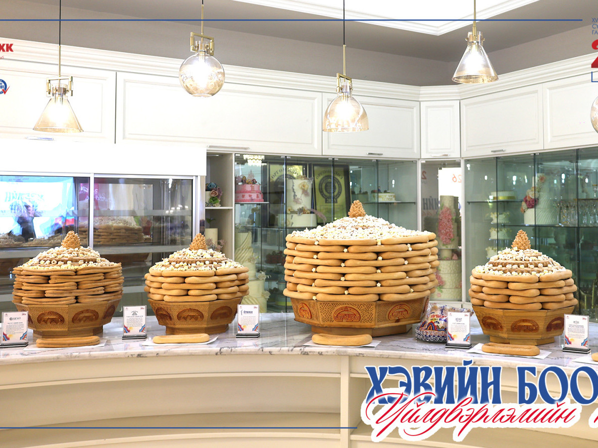 ФОТО: “Талх Чихэр” ХК сар шинийн хамгийн том тавгийн идээ заслаа