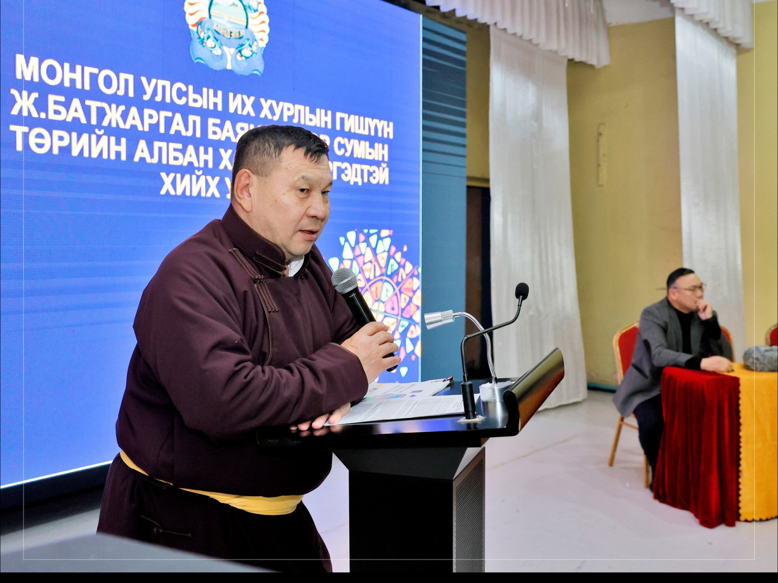 Төв аймгийн төсвийн хөрөнгө оруулалтын 63.8 хувиар автозам барина