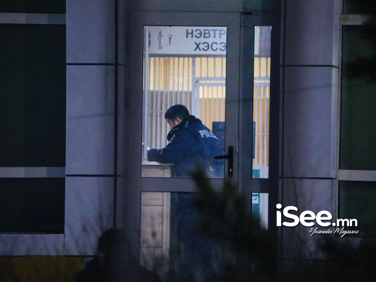 Албаны галт зэвсгийг өөрийн гэртээ хадгалж хувьдаа завшсан Б.Гансүхэд 10 саяаар торгох ял оноолоо