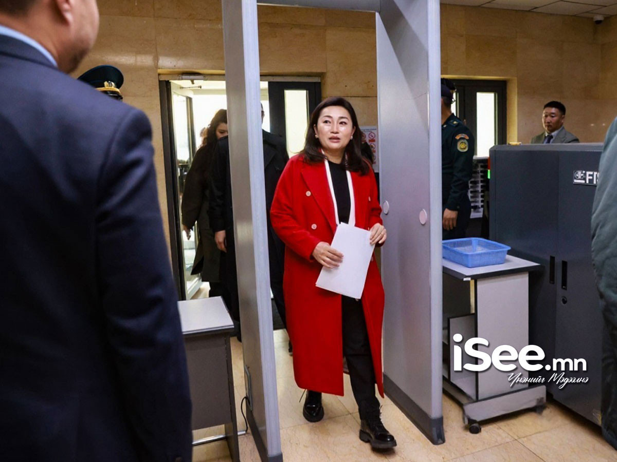 Энэ сард МАН-ын Эмэгтэйчүүдийн холбооны ерөнхийлөгчийн ажлаа хүлээлгэн өгөх Х.Булгантуяаг УЗ-өөс чөлөөлөхийг Бага хурлын гишүүдийн саналаар шийднэ