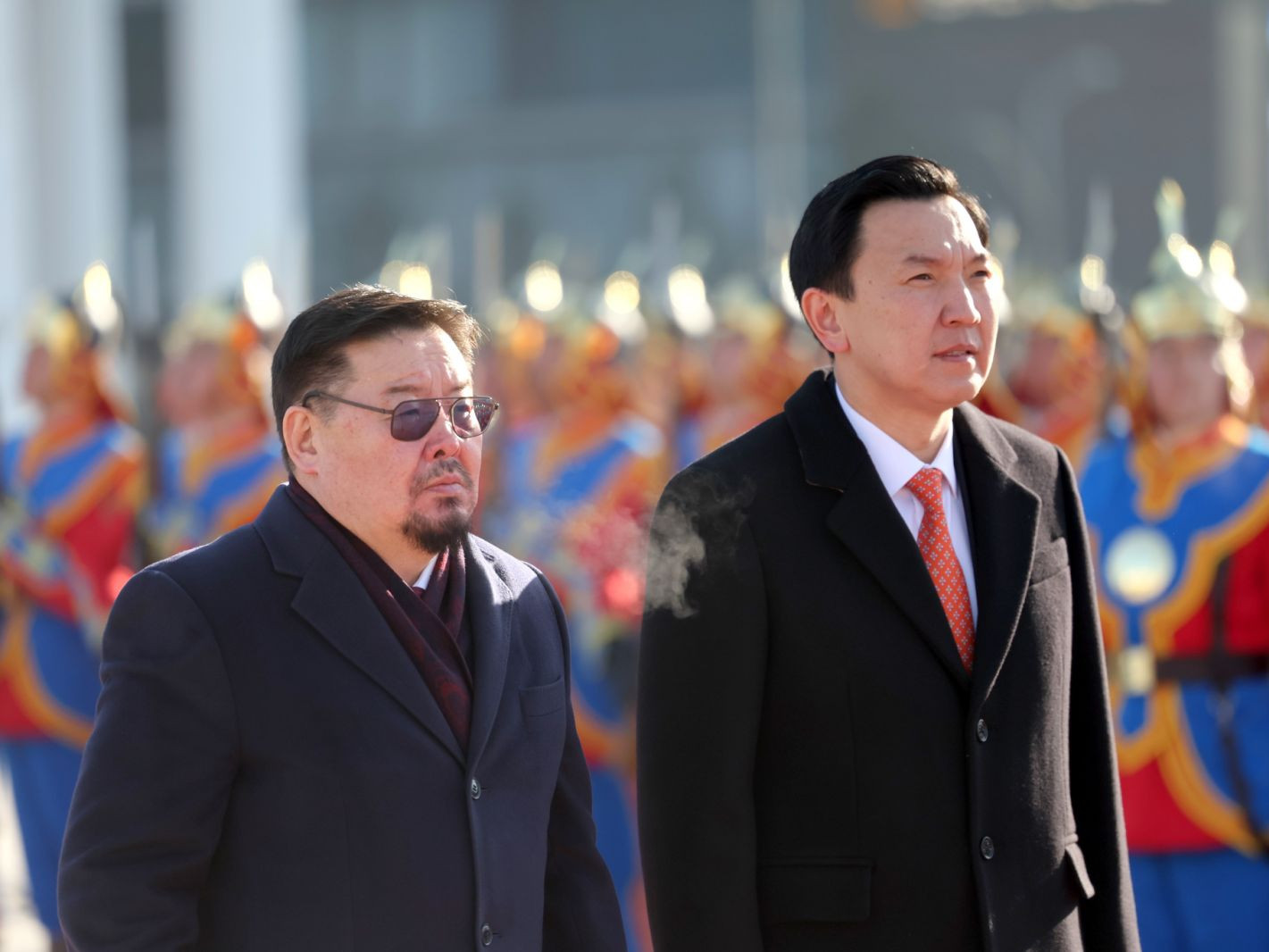 ФОТО: УИХ-ын дарга, Ерөнхий сайд нар Д.Сүхбаатарын хөшөөнд цэцэг өргөж, хүндэтгэл үзүүлжээ