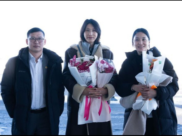 БНСУ-ын волейболын алдарт тоглогчид болох Ким Ён Күн, Пё Сын Жү нар Монголд ирлээ