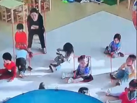 ТОДРУУЛГА: Цэцэрлэгийн хоёр багш хүүхдүүдийг зодсон нь тогтоогдсон бөгөөд мөрдөн шалгах ажиллагаа үргэлжилж байна /ВИДЕО/