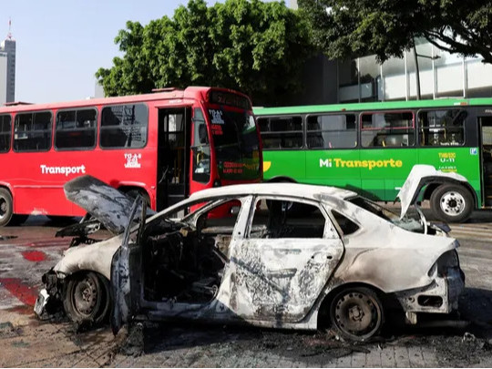 Томоохон хар тамхины бүлэглэлийн толгойлогч "Эль Менчо" амиа алдаж, Мексик даяар үймээн дэгдээд байна