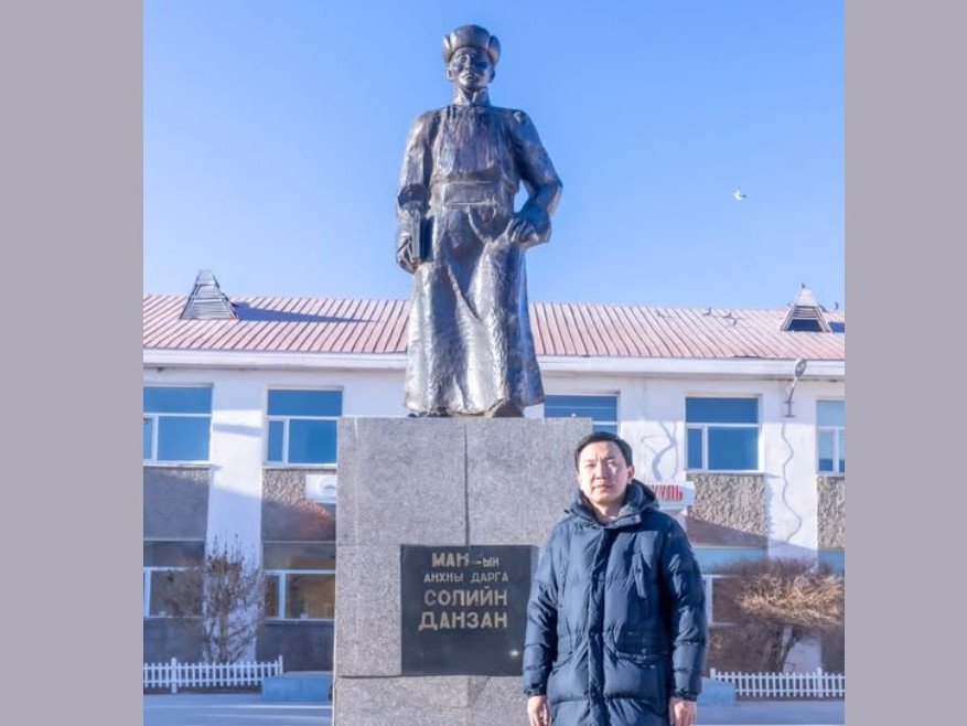 Н.Учрал: "Эх орончдын өдөр"-ийн мэндийг дэвшүүлье. Эрх чөлөөний нар Монгол хүн бүрийг ивээх болтугай