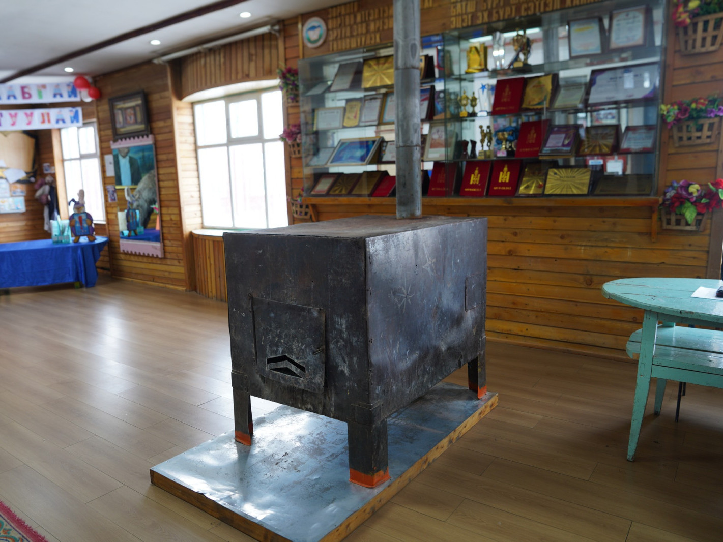 Зургаан жил гацсан Рэнчинлхүмбэ сумын сургуулийн барилгыг дуусгах санхүүжилтийг АХБ-аас хөнгөлөлттэй зээлээр шийдвэрлэжээ 