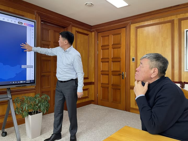 УИХ-ын гишүүн асан П.Алтангэрэл "Малчдад тэжээл тариалах зориулалтаар 5 га газар олгох" хуулийг боловсруулахад хамтран ажиллахаар болжээ 