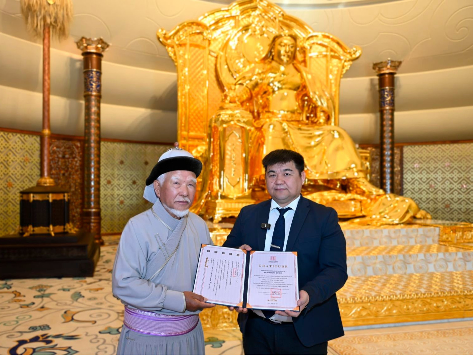 Япон Улсын өргөмжит консул Каваүчи Широд "Чингис хаан" үндэсний музей талархал илэрхийлжээ 