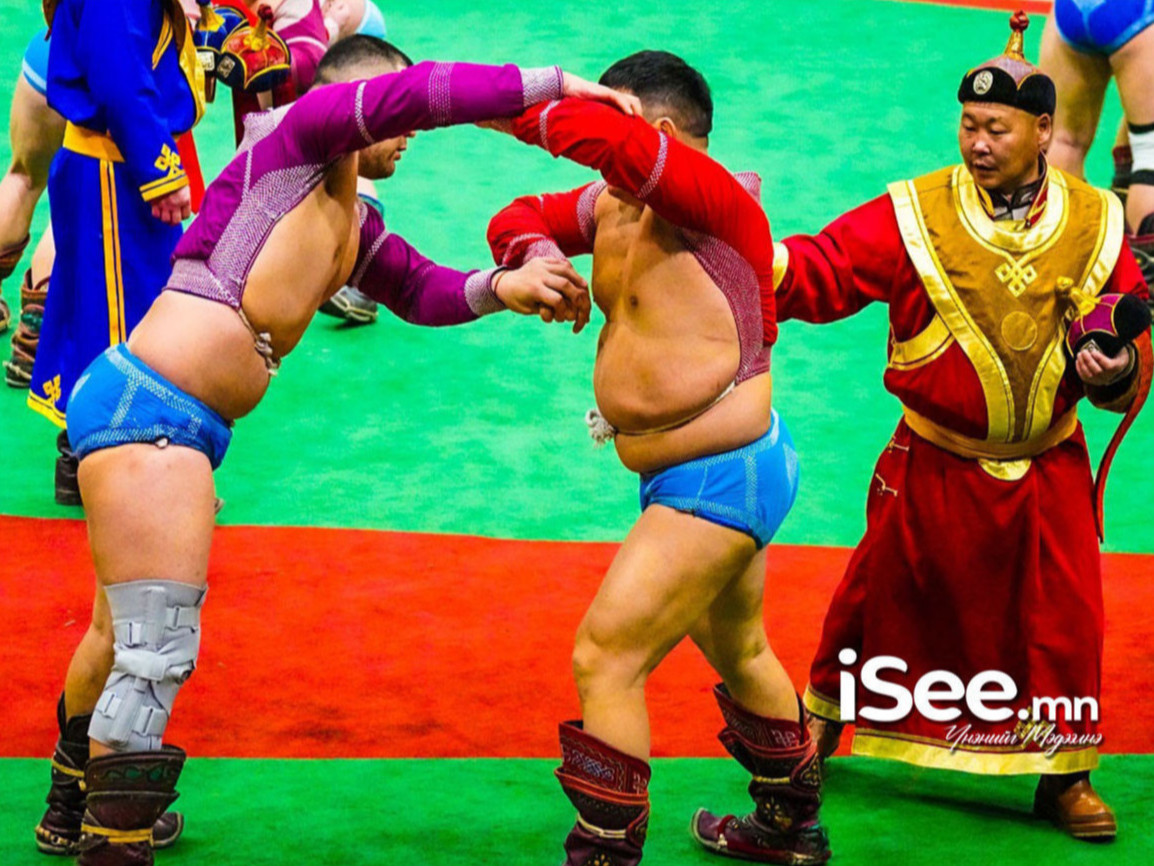 Түрүү бөх нь 10 саяын байтай барилдаан маргааш болно