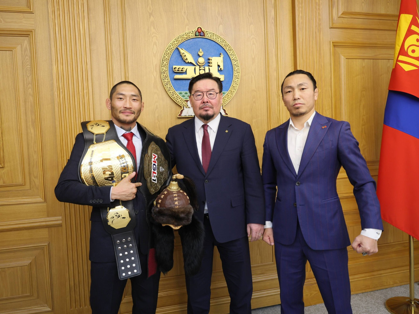 ВИДЕО: Ерөнхий сайд Г.Занданшатар "UFC 326"-д ялалт байгуулсан Т.Нямжаргалыг хүлээн авч уулзлаа