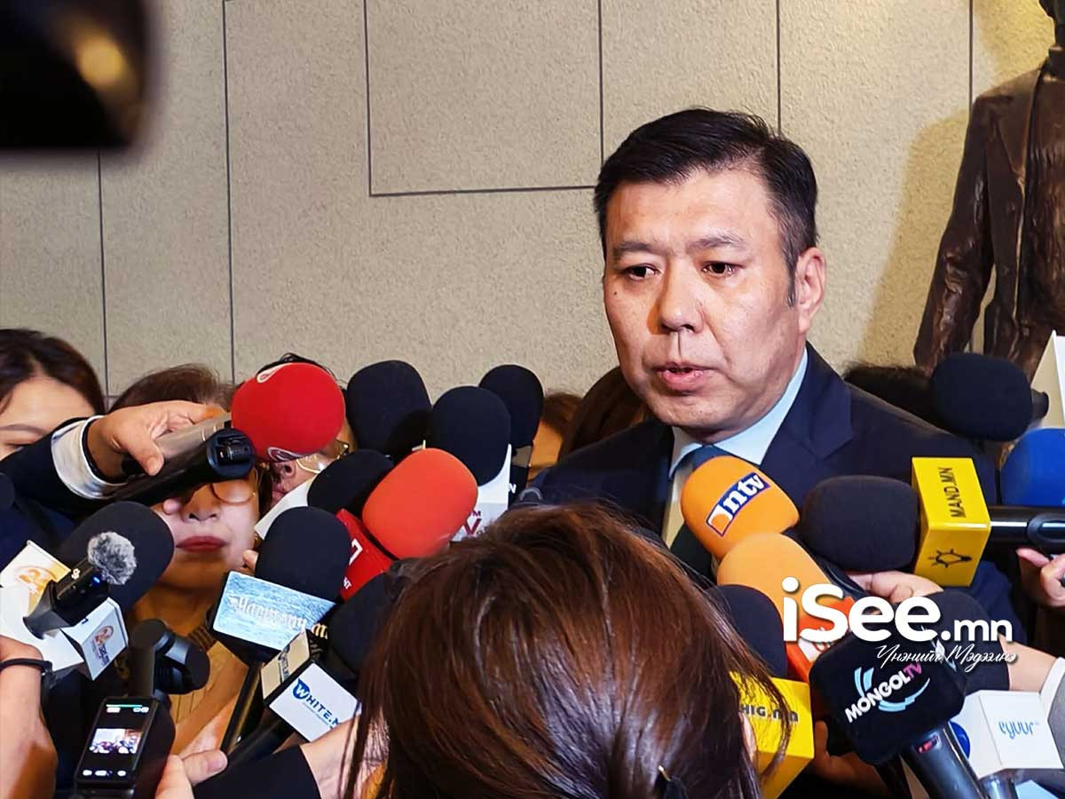 Б.Энхбаяр: Л.Оюун-Эрдэнэ намайг зургаан тэрбумын хахууль авсан гэж гүтгэсэн