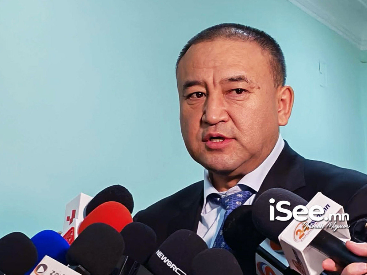 Засгийн газрын гишүүдийг томилох, чөлөөлөх асуудлыг хэлэлцэх байсан УИХ-ын чуулганы хуралдааныг маргааш хүртэл хойшлуулжээ