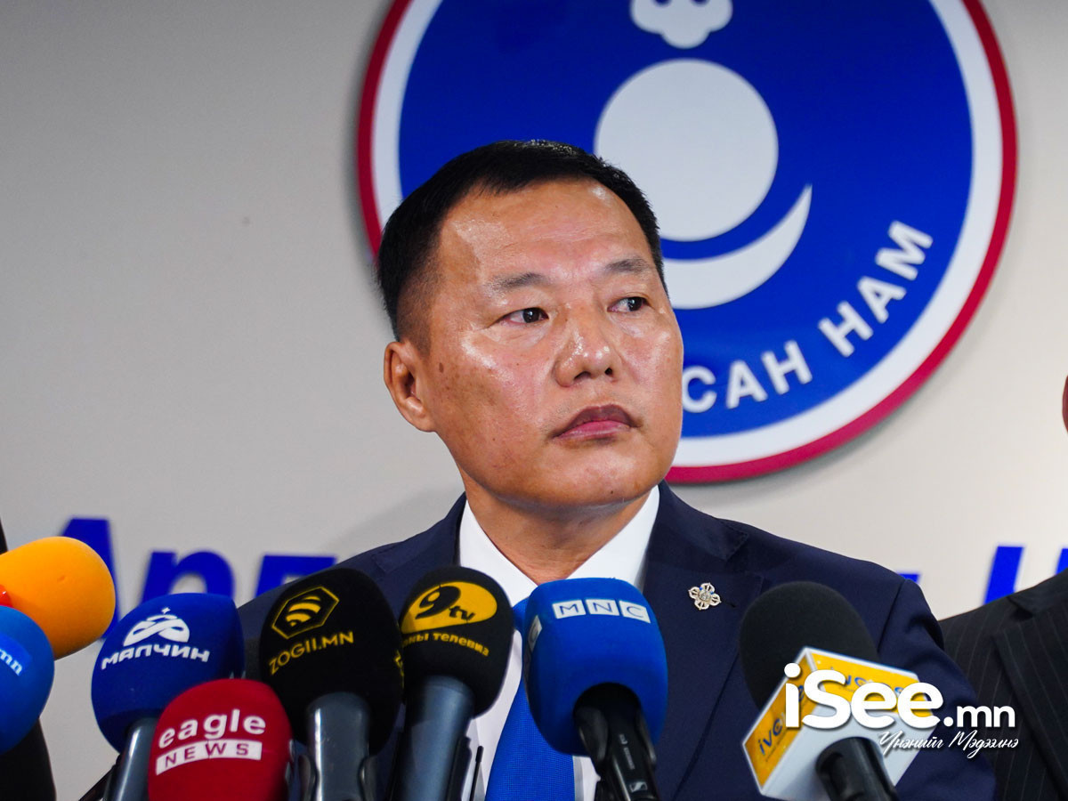 АН-ын бүлгээс Н.Учралыг УИХ-ын даргын ажлаа өгөхгүй бол огцруулах бичигт гарын үсэг цуглуулахаар болжээ