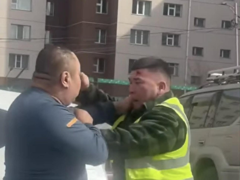 ВИДЕО: "School police" хийж байсан иргэний биед халдсан" гэх хэргийг цагдаагийн байгууллагаас шалгаж байна