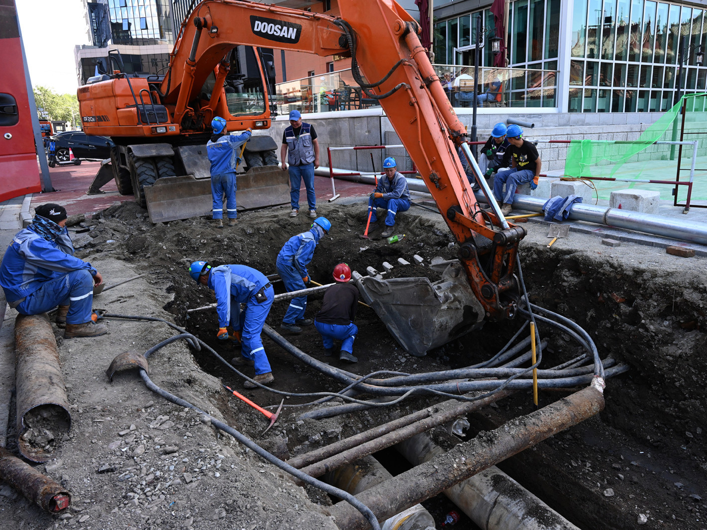 Улаанбаатар хотын төв магистраль 16 гол шугамыг 8-9 хэсэгт хуваан засварлана