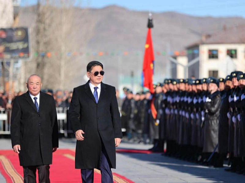 Ерөнхийлөгч У.Хүрэлсүх Баян-Өлгий аймагт ажиллаж байна