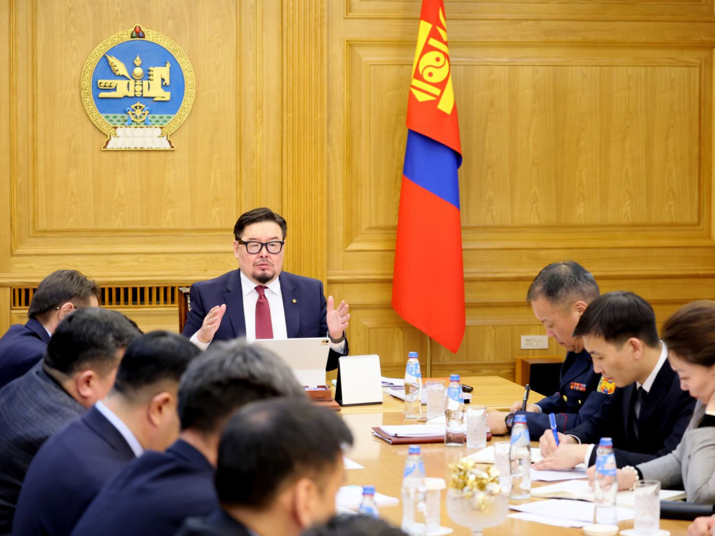 Төрийг хохиролгүй болгох ажлын хэсэг хагас жилийн хугацаанд 120 тэрбум төгрөгийн өр барагдуулжээ