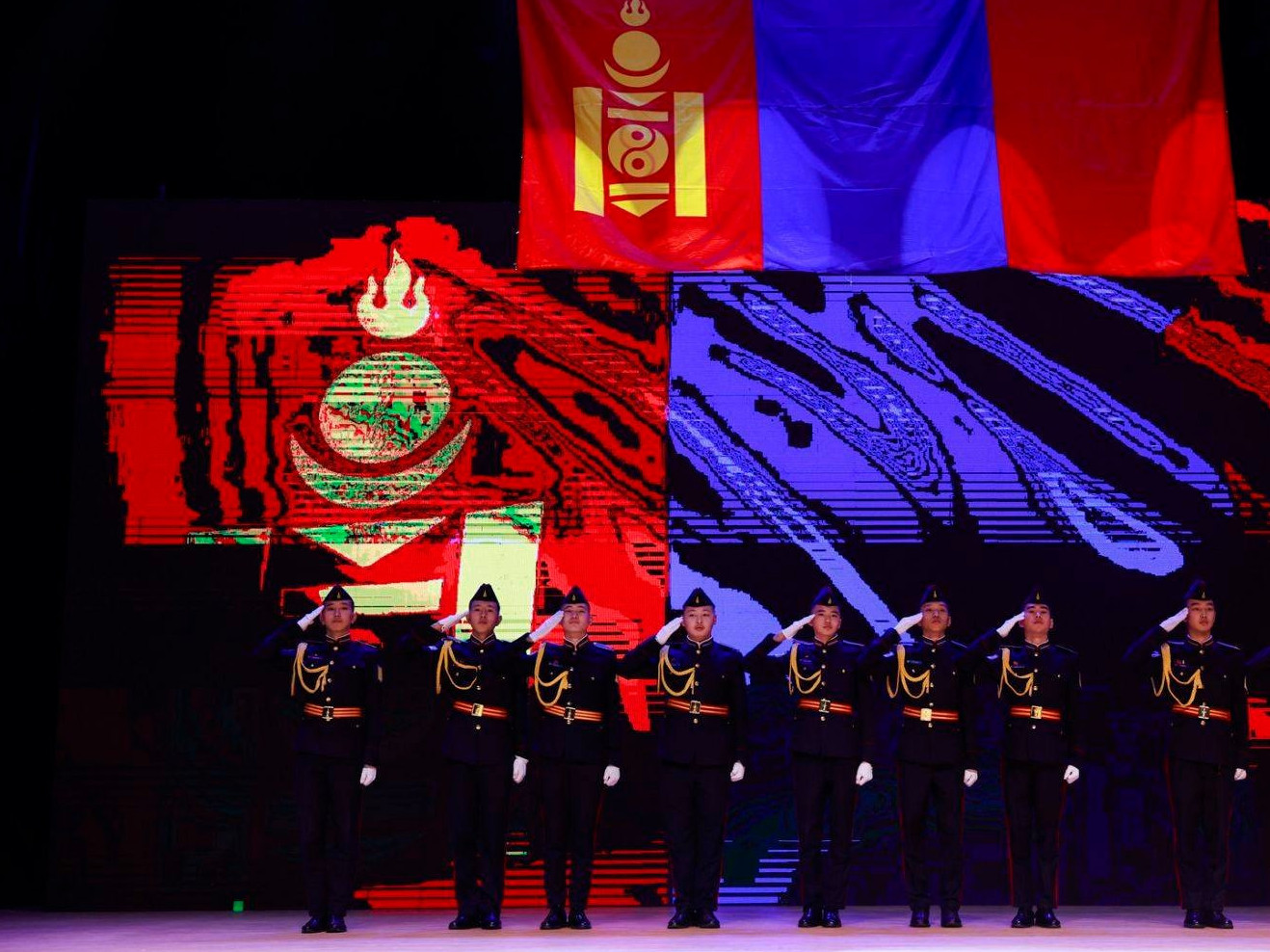 ФОТО: Төрийн далбаа мандуулах хөтөлбөрийн нээлт боллоо