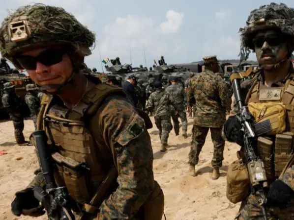 АНУ-ын тал Иранд явуулах хуурай замын цэргийн ажиллагаанд бэлтгэж байна гэжээ