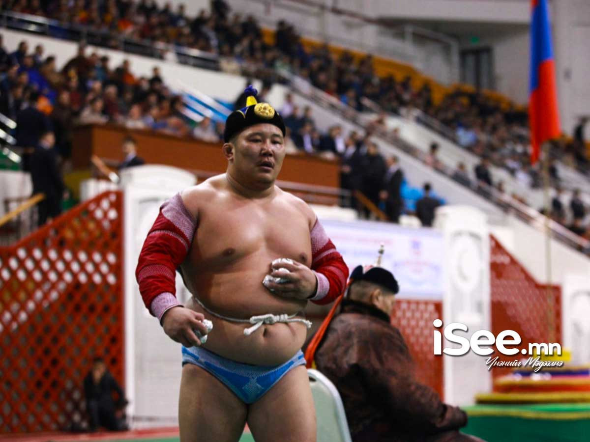 Дархан аварга Н.Батсуурь "Хүлэгү" багтай барилдахгүй гэдгээ албан ёсоор мэдэгдлээ