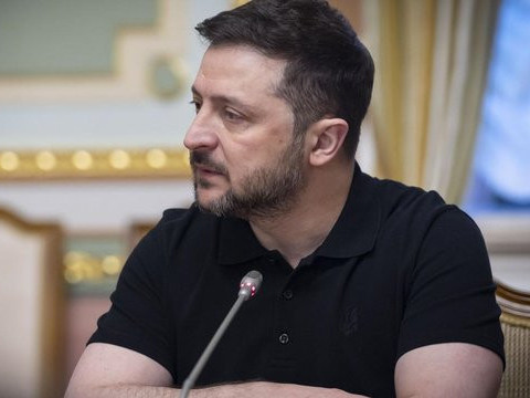 Зеленский Улаан өндөгний баяраар гал зогсооход бэлэн байгаагаа илэрхийллээ