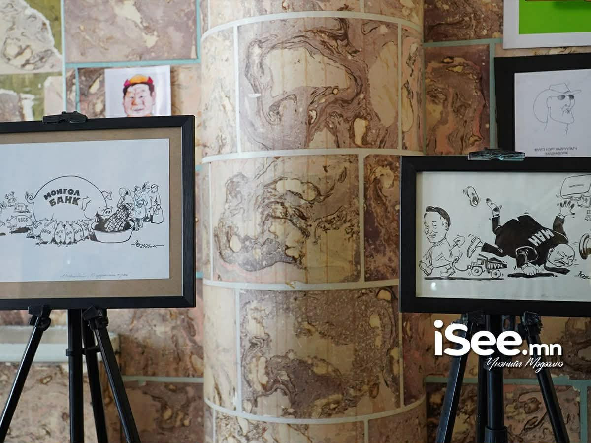 ФОТО: Инээдмийн баярт зориулсан Монголын шог зураачдын нэгдсэн үзэсгэлэн нээлтээ хийлээ
