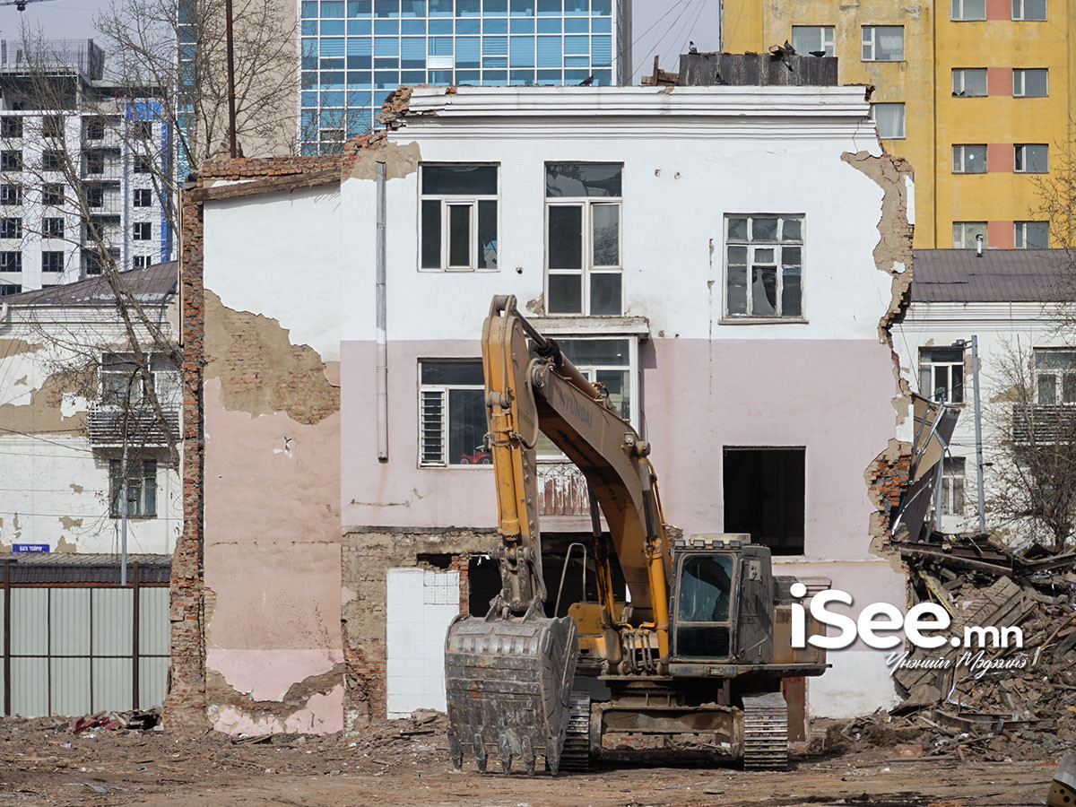 Иргэн Г.Хүрэлсүхийн байрыг нураах нь буруу гэж шүүх үзжээ