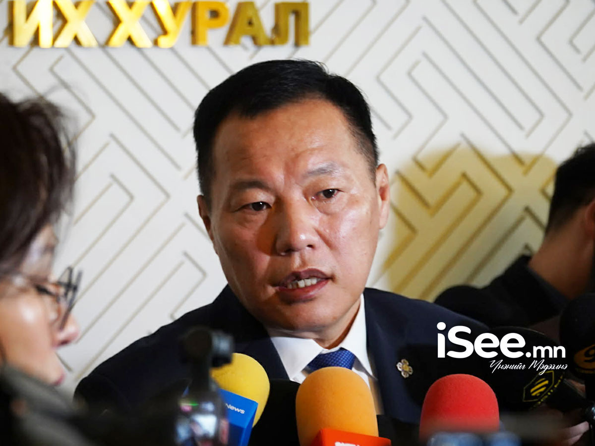 О.Цогтгэрэл намын дарга болон УИХ дахь бүлгийн даргыг давхар хашиж болохгүй гэх гишүүдийнхээ шаардлагыг эрх баригч намын “явуулга” гэв