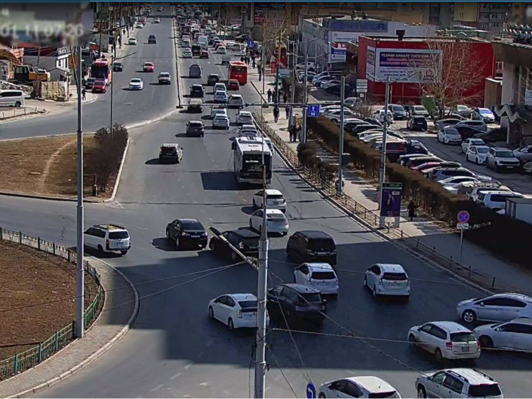 Нийслэлд 16:00 цагийн байдлаар зам тээврийн есөн осол бүртгэгдээд байна