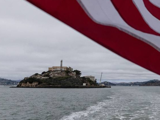 Алькатрас арлыг эргүүлэн шоронгийн зориулалтаар ашиглахын тулд Цагаан ордон 152 сая ам.долларын санхүүжилт тусгажээ