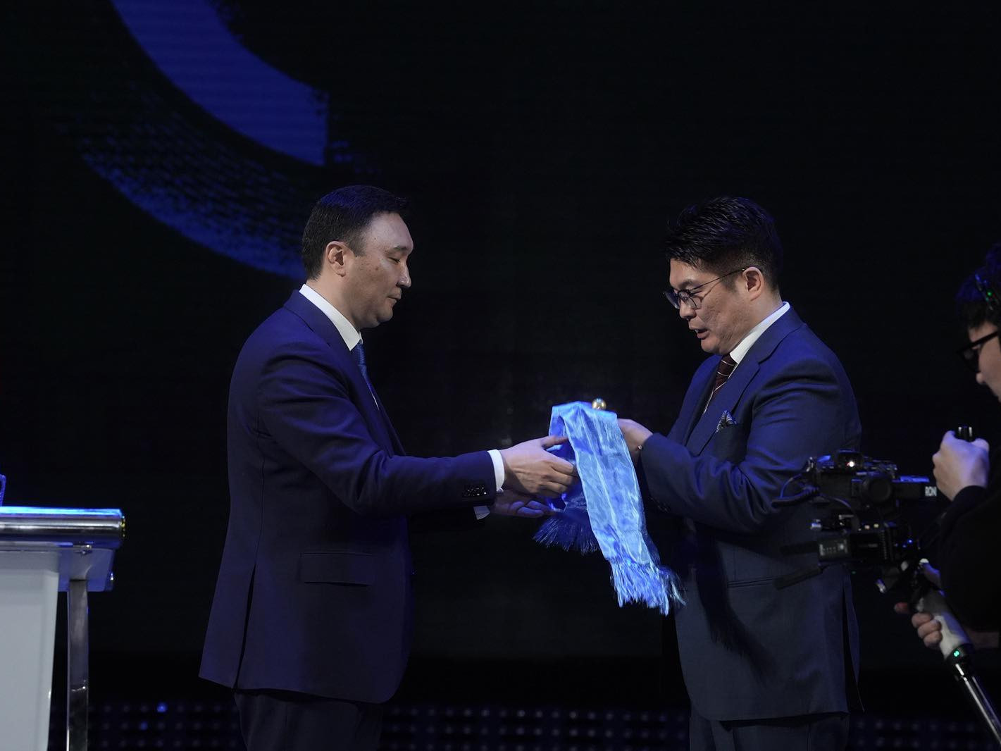 Нийслэлийн Ардчилсан намын даргаар Б.Ган-Очирыг сонголоо