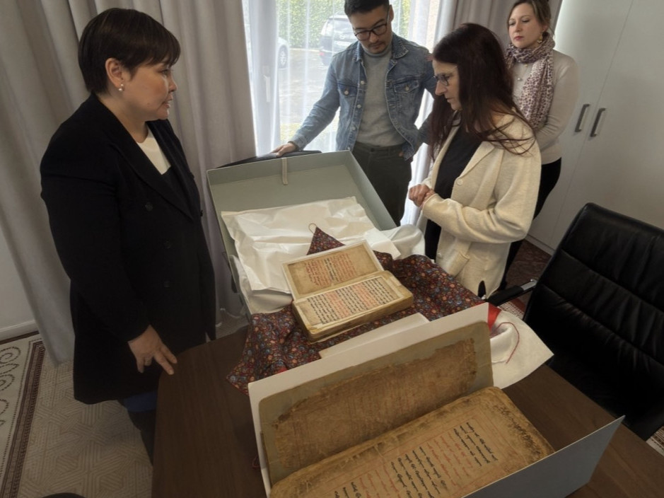 Монголын түүх, соёлын үнэт өвд хамаарах эртний ховор бичвэрүүдийг Монгол Улсад буцаан шилжүүлэхээр болжээ